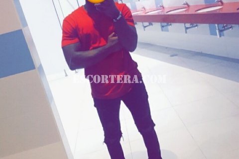 acompanhantes - Homens - Africano - Homem de 26 anos, africano e com o corpo atlético.
Gosto de proporcionar o máximo de prazer aos meus clientes.